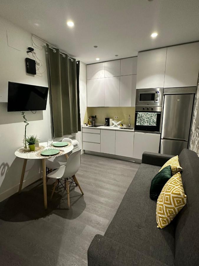 Apartamento 1 Hab En La Latina - Madrid Centro Exteriör bild